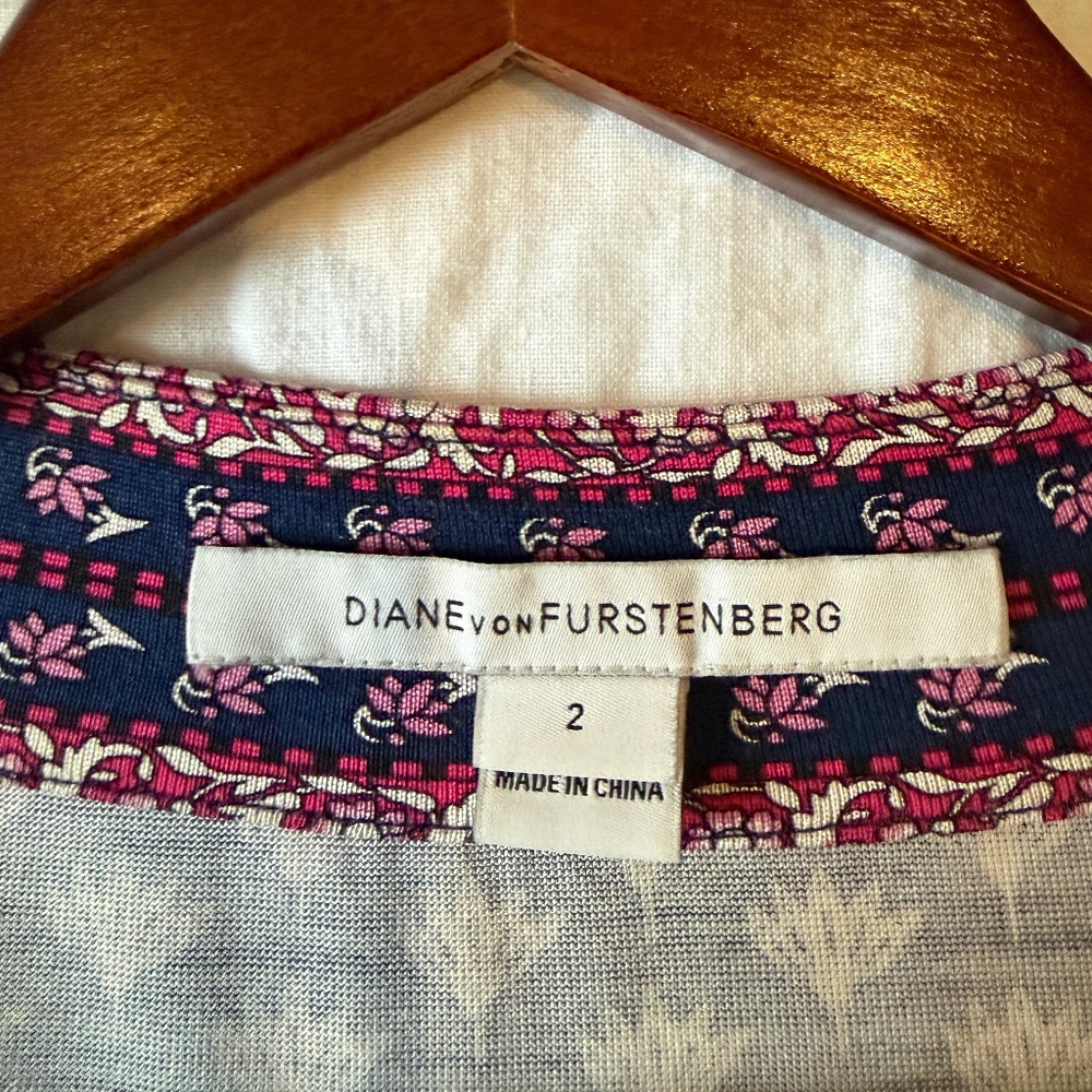 DVF Wrap Dress Pristine Condition - image 3